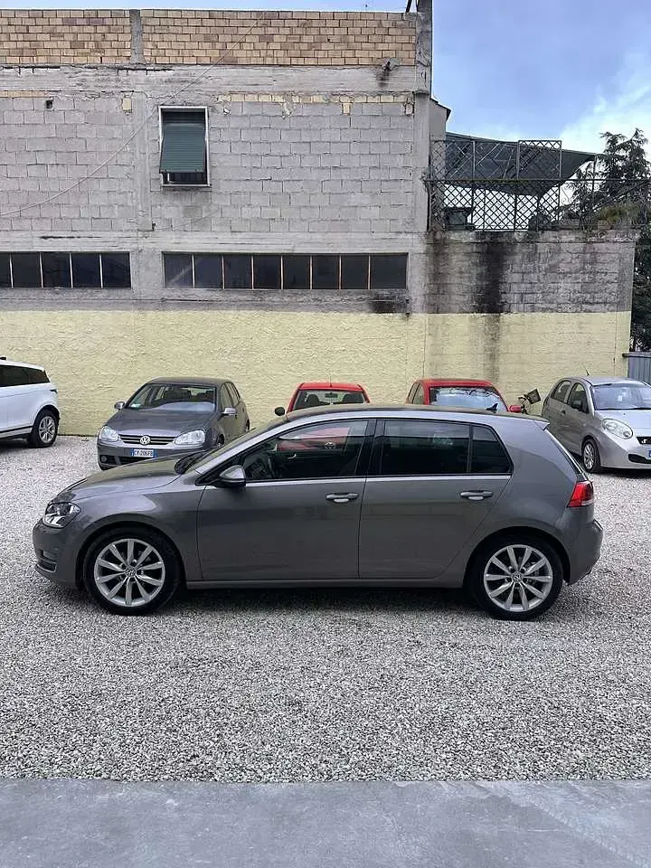 Usata VW Golf VII Highline 105 CV (77 kW) 2014 Other Berlina