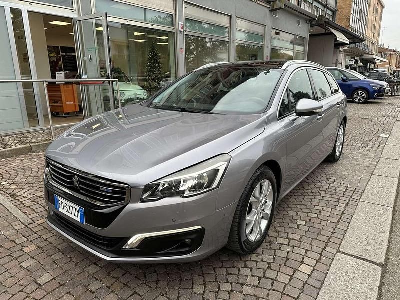 Grigio Usata 2016 Peugeot 508 SW Allure Station wagon | 7900 € (Buon prezzo) - Immagine 1/4