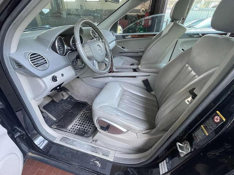Usata Mercedes ML320 Chrome 224 CV (164 kW) 2005 Nero SUV