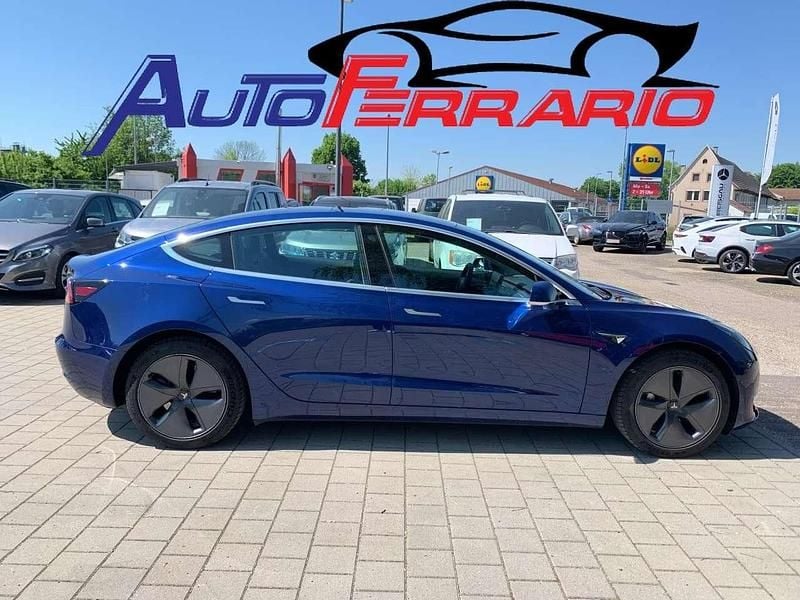Usata Tesla Model 3 Standard Range 239 kW (325 CV) 2020 Blu/azzurro Berlina