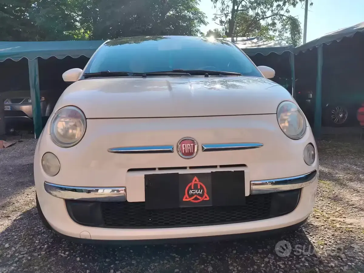 Usado Fiat 500 Lounge 69 CV (50 kW) 2009 Blanco Descapotable