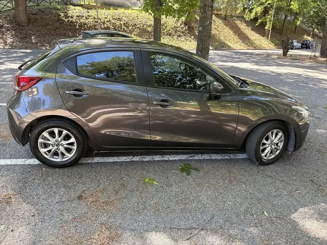 Usata Mazda 2 Evolve 90 CV (66 kW) 2017 Grigio Berlina