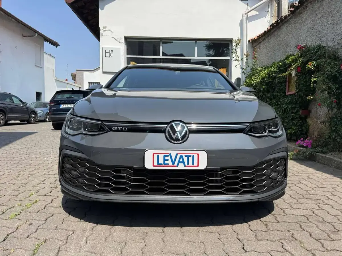 Usata VW Golf VIII GTD 200 CV (147 kW) 2021 Grigio Berlina