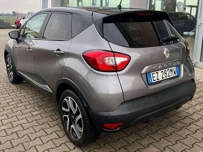 Usata Renault Captur 90 CV (66 kW) 2015 Grigio SUV