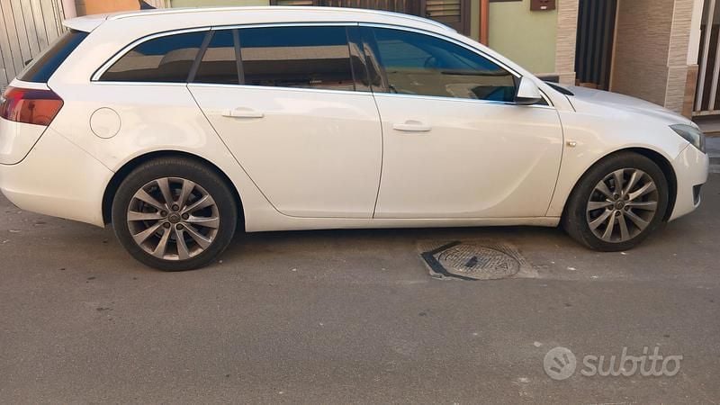 Usata Opel Insignia 170 CV (125 kW) 2014 Station wagon