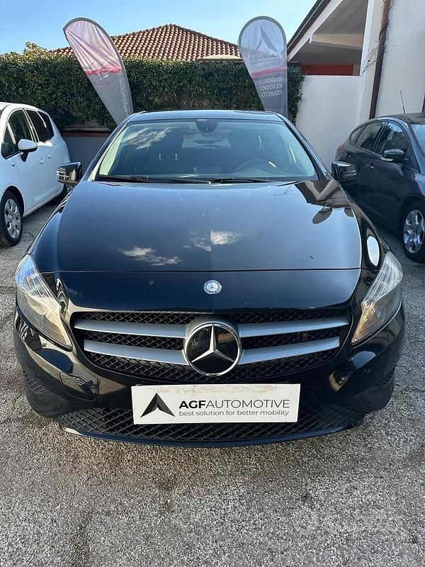 Nero Usata 2015 Mercedes A180 Premium Berlina | 9900 € (Super prezzo) - Immagine 1/4