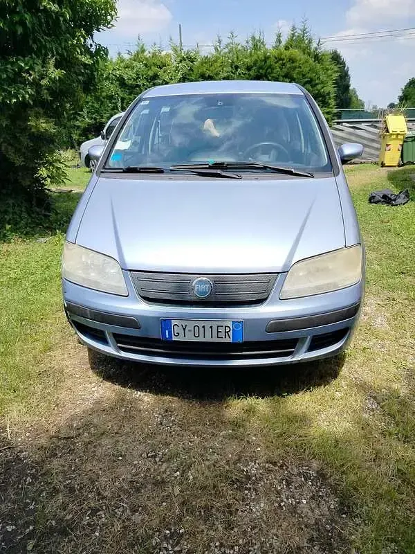 Usata Fiat Idea 77 CV (56 kW) 2007 Bluazzurro Monovolume