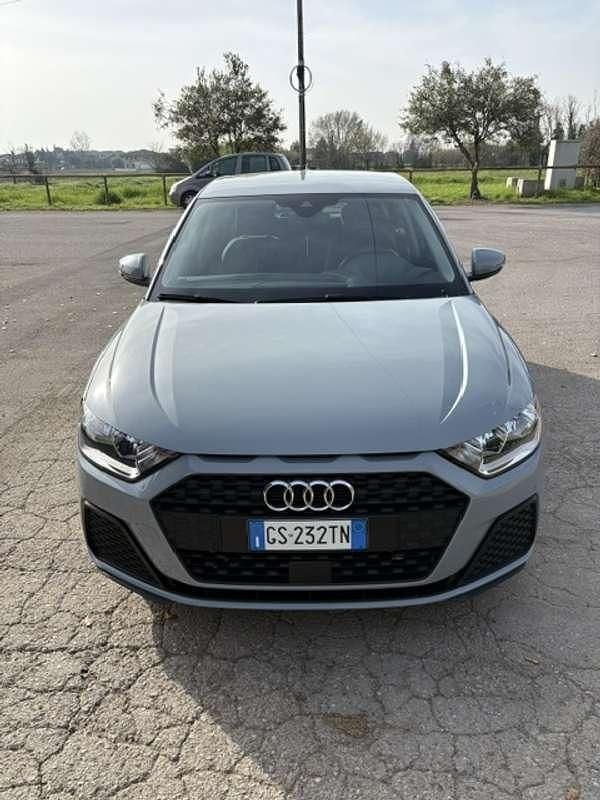 Usata Audi A1 Sportback Business 110 CV (80 kW) 2024 Grigio Utilitaria