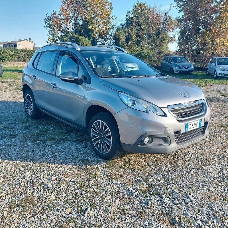 Grigio Usata 2016 Peugeot 2008 Active SUV | 6000 € (Super prezzo) - Immagine 1/4