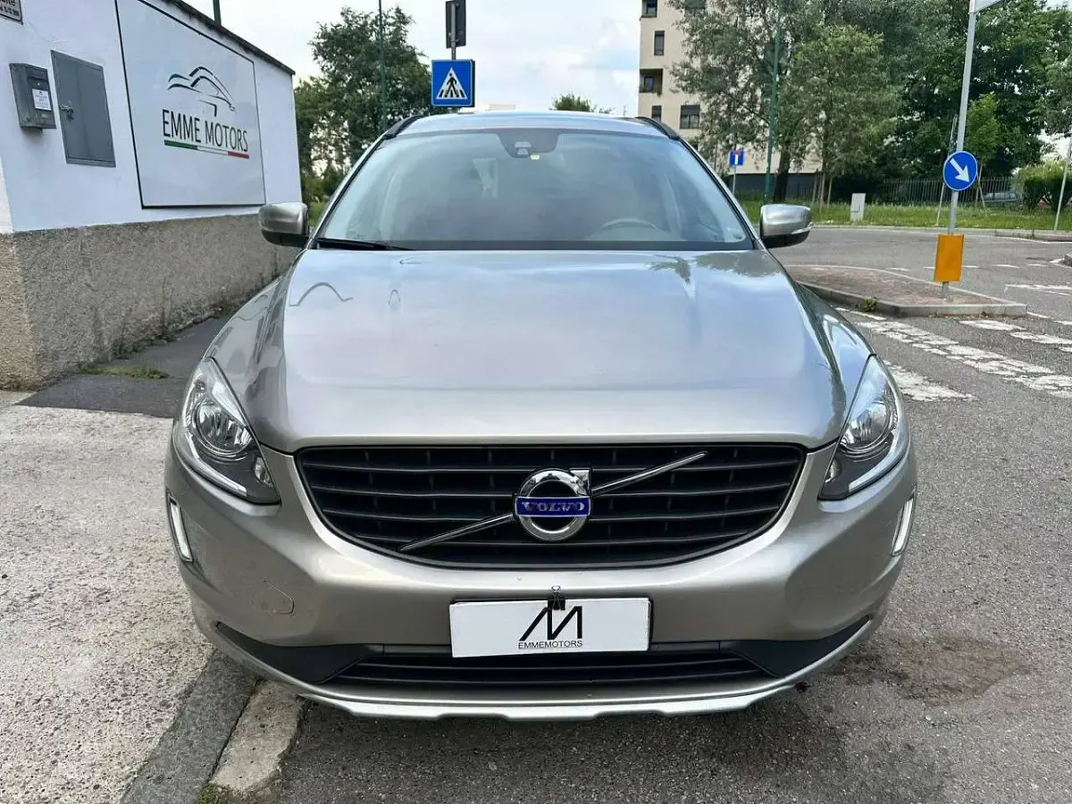 Occasion Volvo XC60 Business Edition 150 PK (110 kW) 2015 Beige SUV