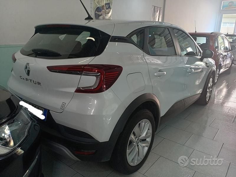 Usata Renault Captur RS Line 101 CV (74 kW) 2021 Bianco SUV