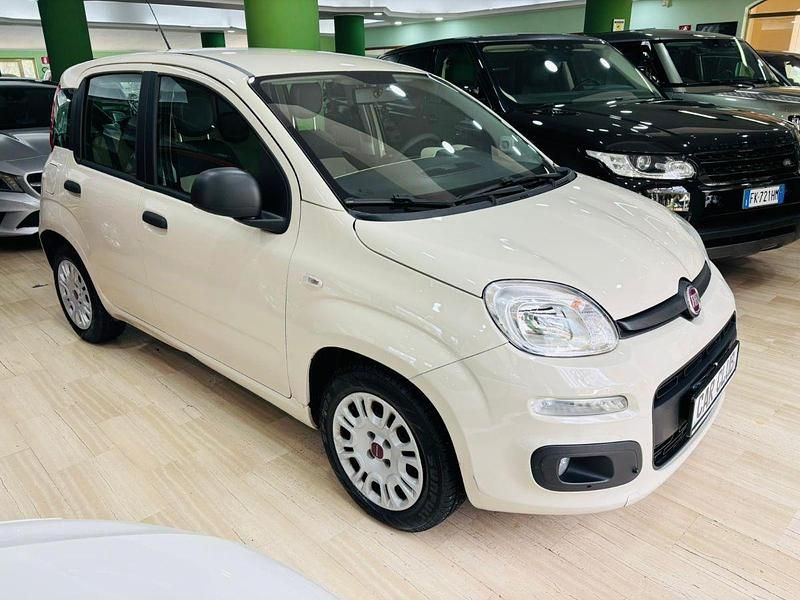 Usata Fiat Panda Lounge 95 CV (69 kW) 2017 Beige Utilitaria