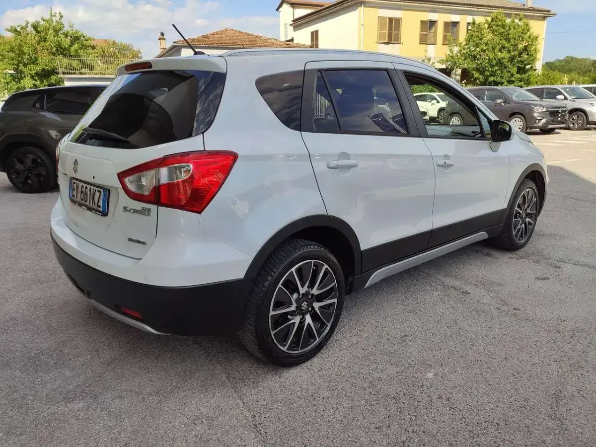 Usata Suzuki SX4 S-Cross 120 CV (88 kW) 2015 Bianco artico metallizzato SUV