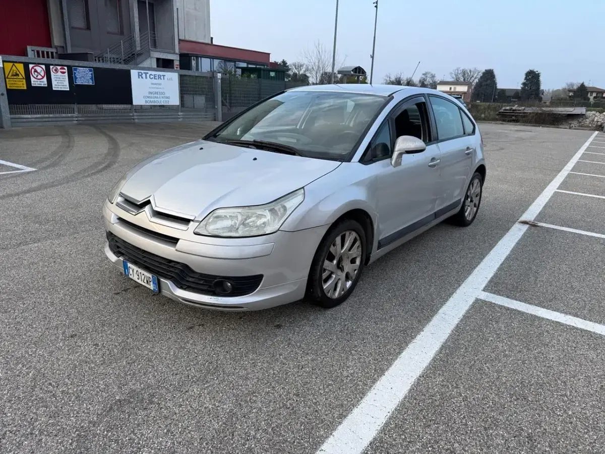 Usata Citroën C4 109 CV (80 kW) 2005 Argento Berlina