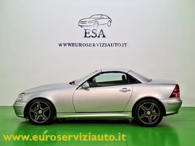 Usata Mercedes SLK230 197 CV (144 kW) 2000 Argento Cabrio