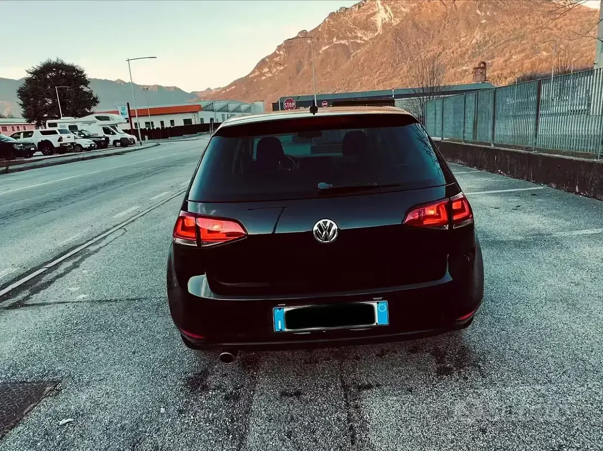 Usata VW Golf VII 110 CV (80 kW) 2015 Berlina