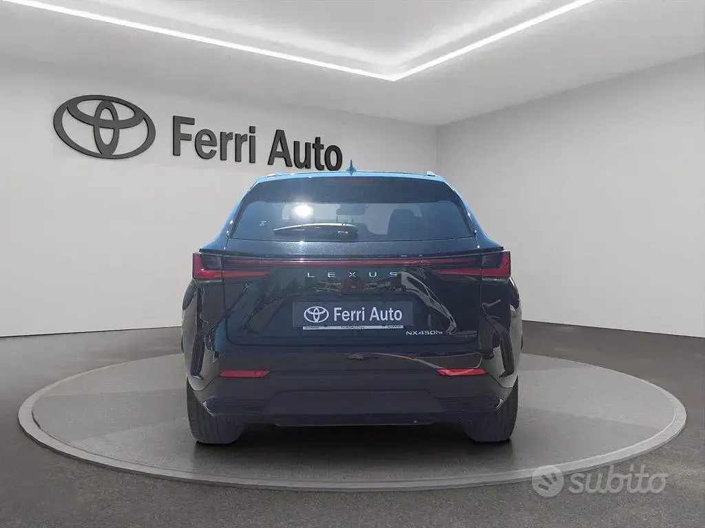 Usata Lexus NX450h+ 309 CV (227 kW) 2024 Nero SUV