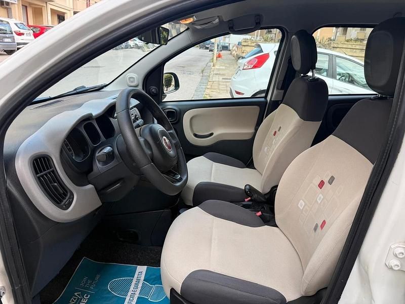 Usata Fiat Panda Lounge 75 CV (55 kW) 2012 Bianco Utilitaria