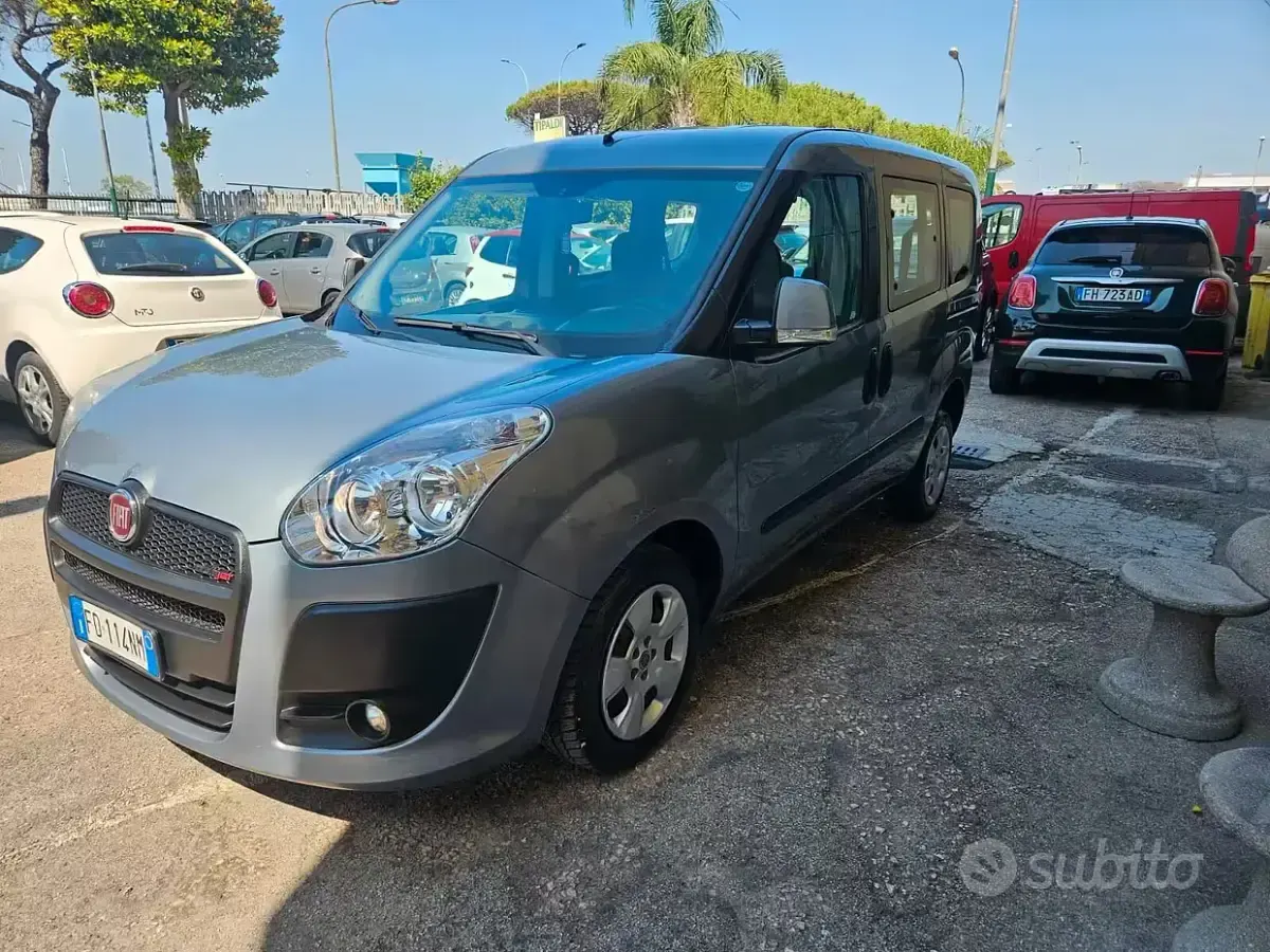 Usata Fiat Doblò 105 CV (77 kW) 2016 Grigio Monovolume