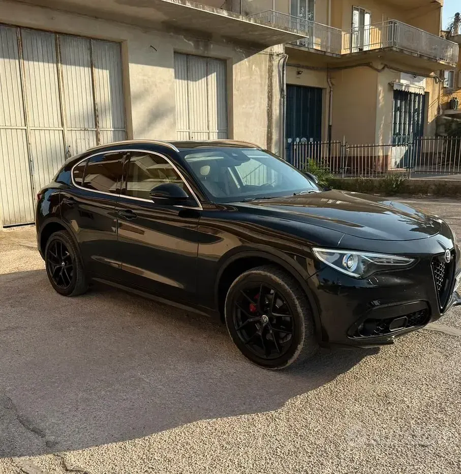 Usata Alfa Romeo Stelvio 210 CV (154 kW) 2017 Nero SUV