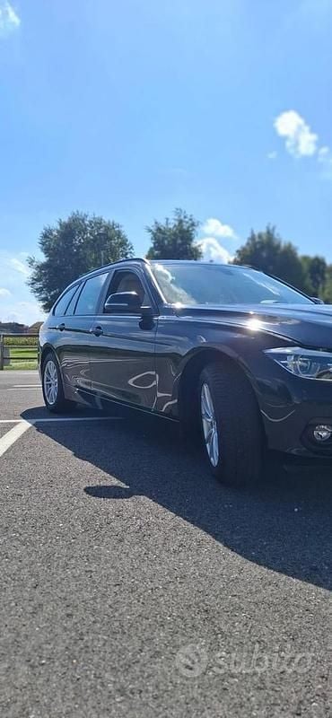 Usata BMW 316 Luxury Line 116 CV (85 kW) 2019 Nero Station wagon