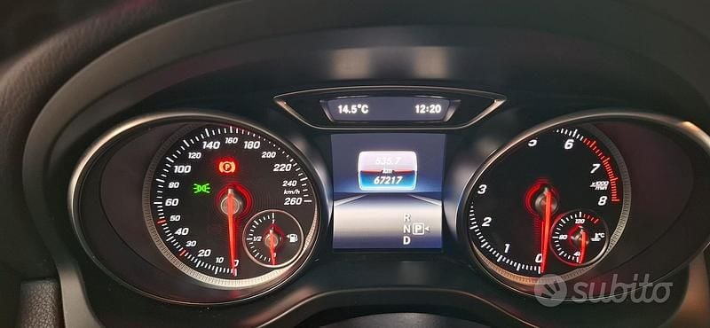 Usata Mercedes GLA180 122 CV (89 kW) 2020 Nero SUV