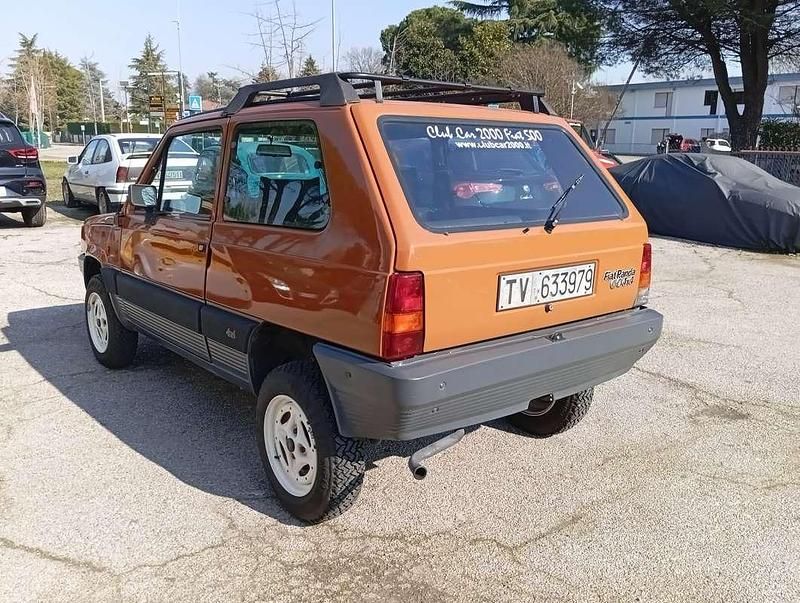 Usata Fiat Panda 4x4 45 CV (33 kW) 1985 Marrone Utilitaria