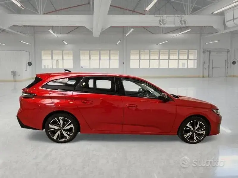 Usata Peugeot 308 SW Allure 130 CV (95 kW) 2022 Rosso Station wagon