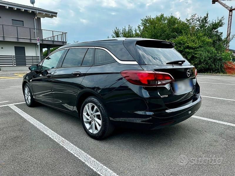 Usata Opel Astra S 130 CV (95 kW) 2022 Nero Station wagon