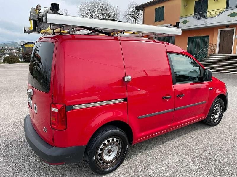 Usata VW Caddy 122 CV (89 kW) 2016 Rosso Monovolume