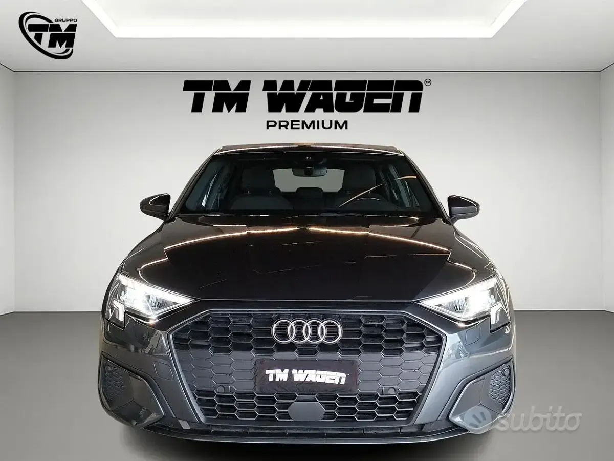 Usado Audi A3 116 CV (85 kW) 2022 Gris Berlina