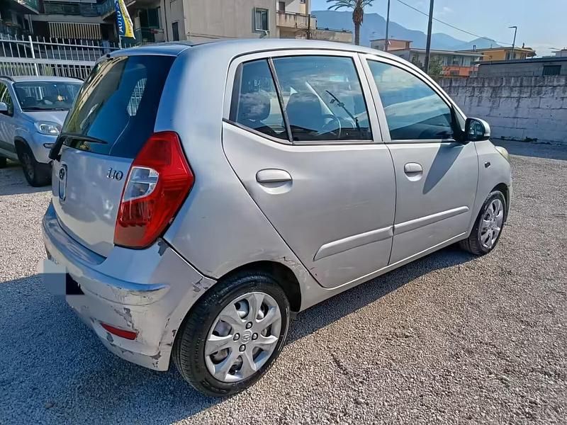Usata Hyundai i10 66 CV (48 kW) 2011 Grigio Utilitaria