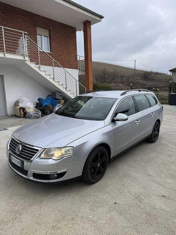 Usata VW Passat Highline 140 CV (102 kW) 2008 Grigio Station wagon