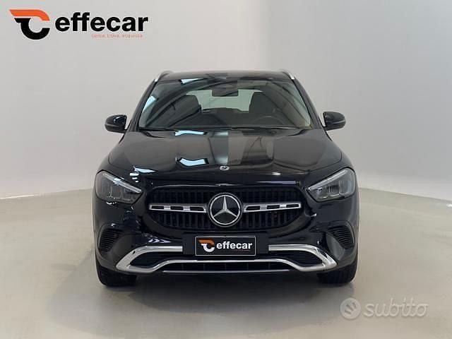 Usata Mercedes GLA200 Advanced Plus 150 CV (110 kW) 2024 Nero SUV