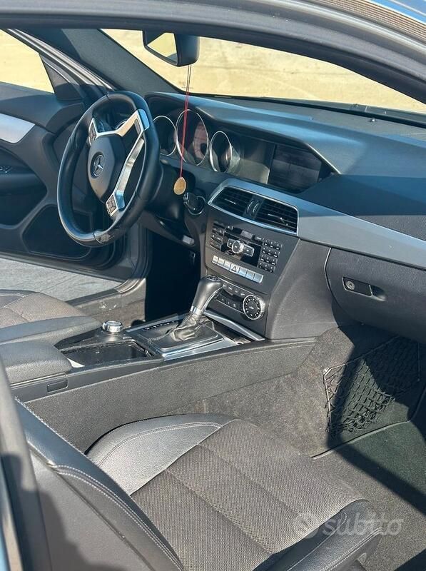 Usata Mercedes C250 204 CV (150 kW) 2012 Grigio Coupé