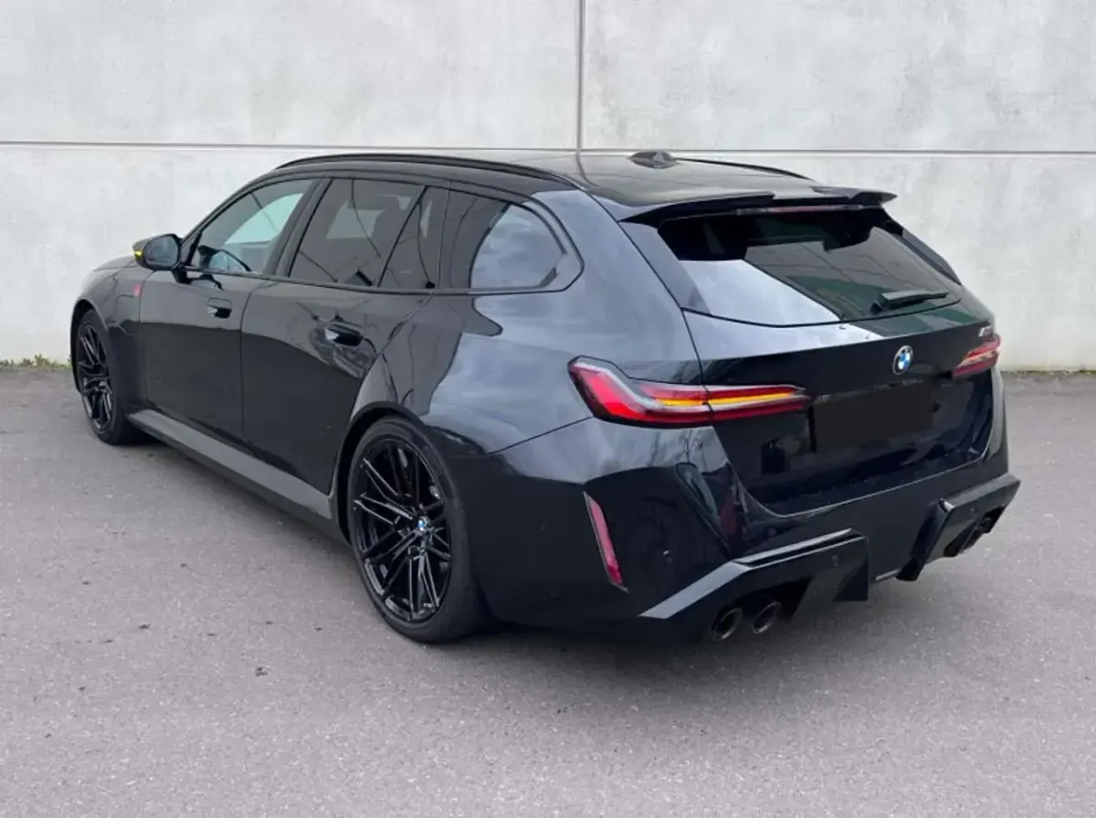 Usata BMW M5 727 CV (534 kW) 2025 Nero Station wagon