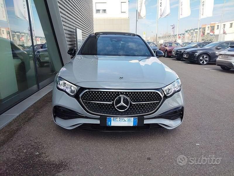 Usata Mercedes E220 AMG line 197 CV (144 kW) 2024 Grigio Station wagon