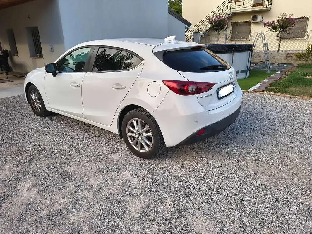 Usata Mazda 3 Evolve 105 CV (77 kW) 2016 Bianco Berlina