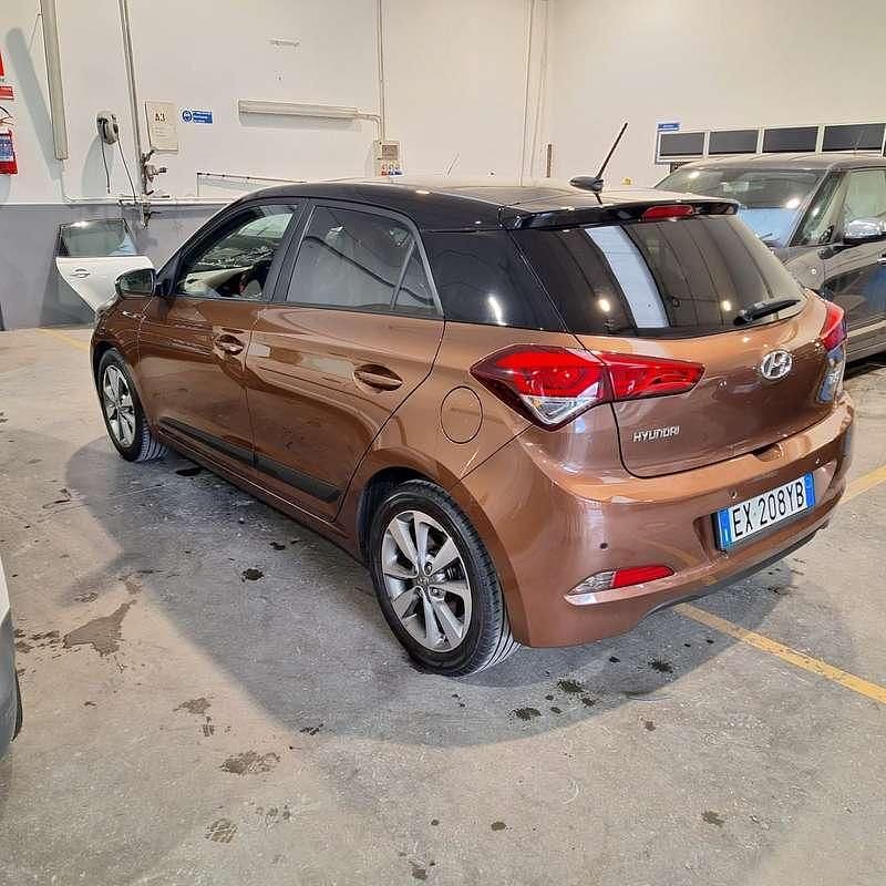 Usata Hyundai i20 Style 84 CV (61 kW) 2015 Utilitaria