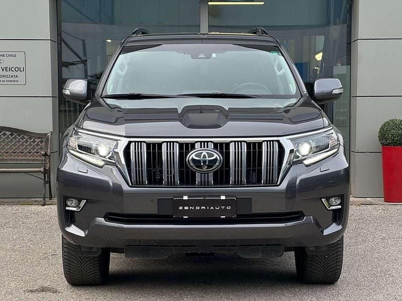 Usata Toyota Land Cruiser Executive 204 CV (150 kW) 2022 Marlingrey metallic SUV
