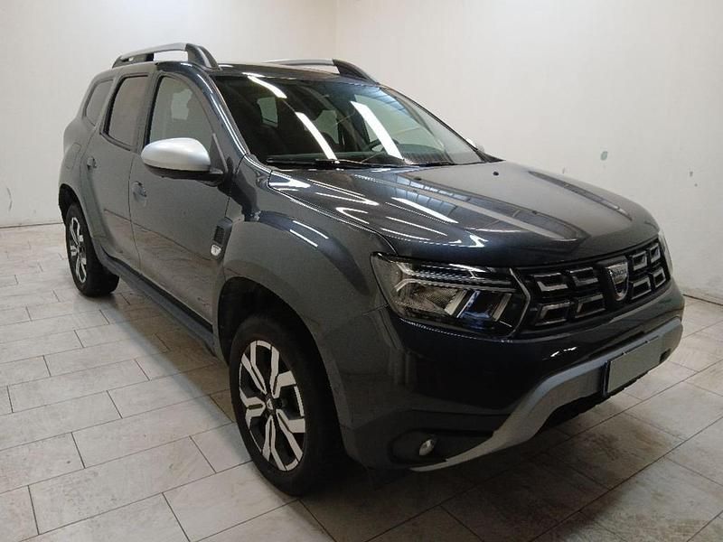 Usata Dacia Duster Prestige 101 CV (74 kW) 2022 Grigio SUV