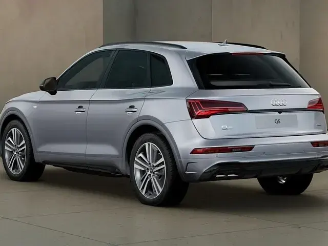 Usata Audi Q5 S-Line 204 CV (150 kW) 2024 Argento SUV
