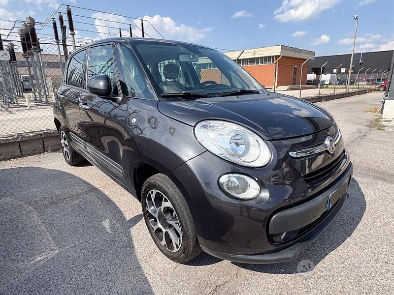 Grigio Usata 2017 Fiat 500L Pop Star Monovolume | 7900 € (Cara) - Immagine 1/4