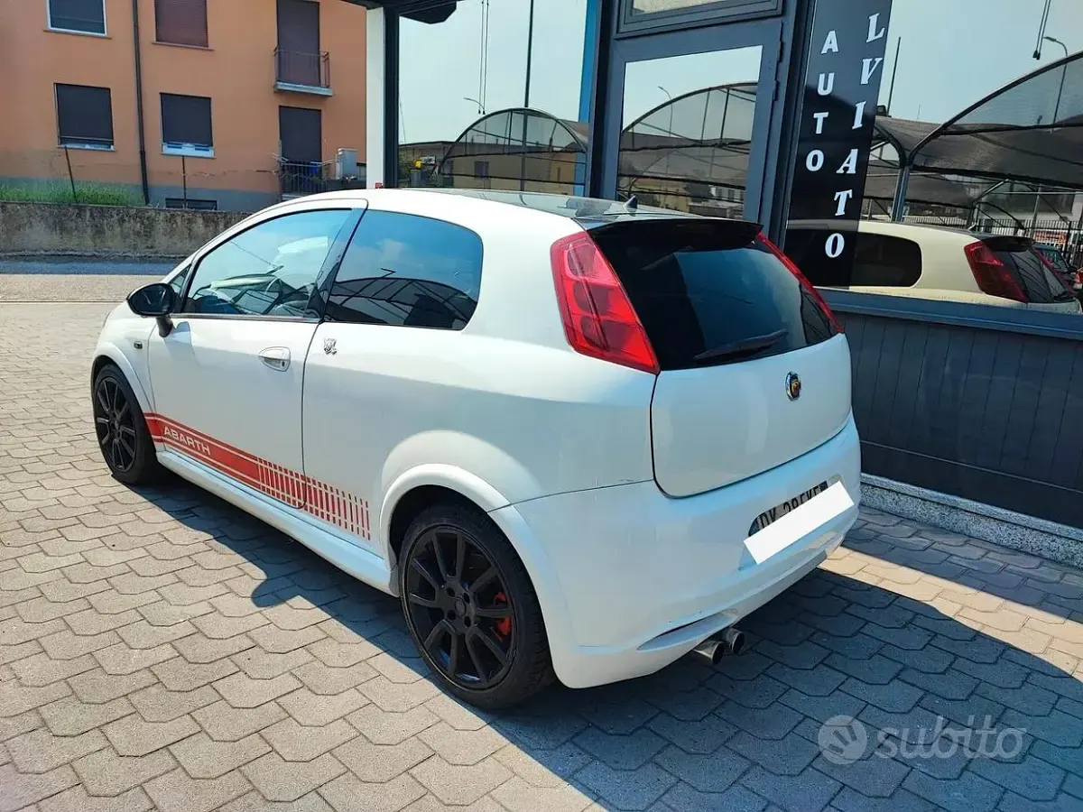 Usata Abarth Grande Punto 155 CV (114 kW) 2008 Bianco Utilitaria