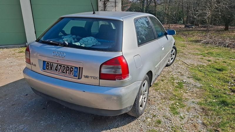 Usata Audi A3 130 CV (95 kW) 2001 Grigio Utilitaria