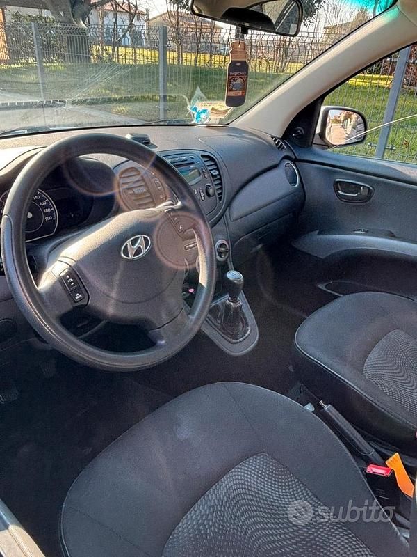 Usata Hyundai i10 2012 Grigio Utilitaria