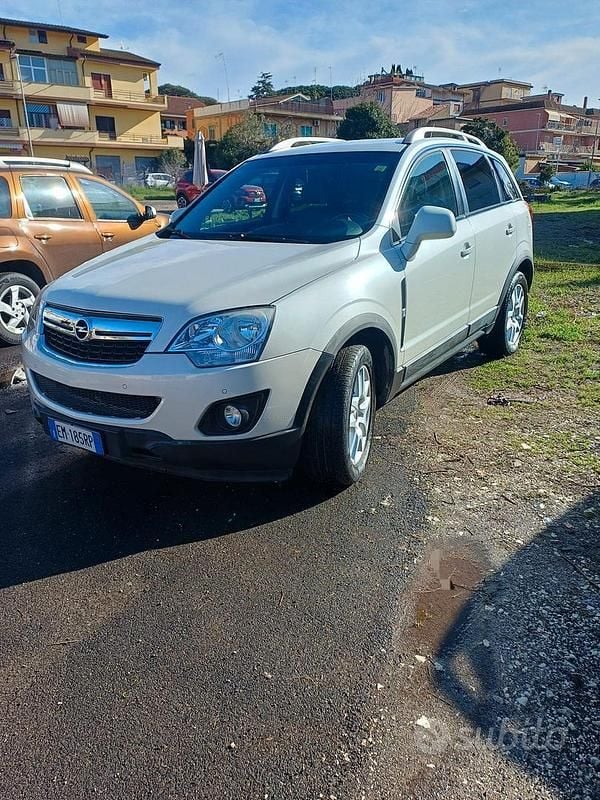 Usata Opel Antara 163 CV (119 kW) 2012 Bianco SUV