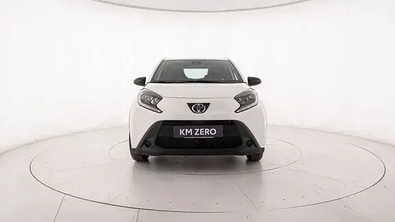 Usata Toyota Aygo X Trend 72 CV (52 kW) 2024 Bianco SUV