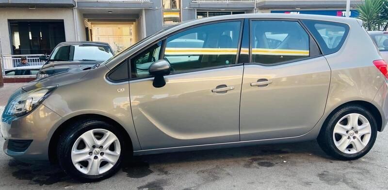 Usata Opel Meriva Cosmo 119 CV (87 kW) 2012 Grigio Monovolume