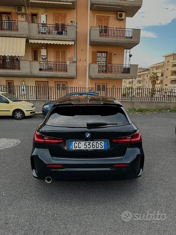 Usata BMW 116 M Sport 116 CV (85 kW) 2021 Nero Utilitaria
